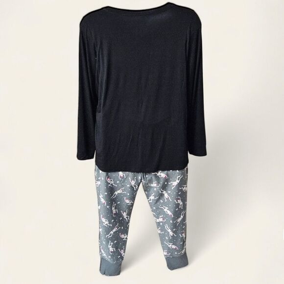 TORRIDβROCKIN AROUND DANCING SANTA SKULLS PJ SETS 3X-4X - Picture 9 of 15